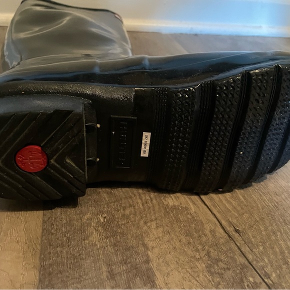 Black tall glossy Hunter rainboots - Picture 6 of 6